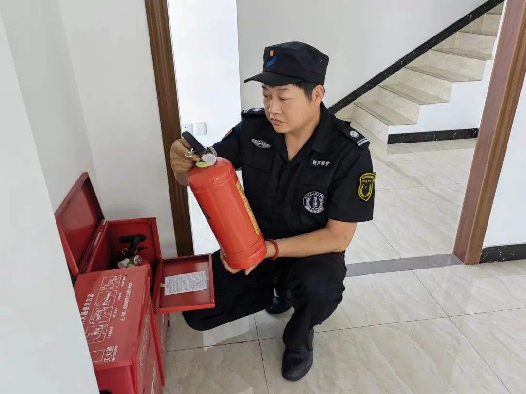 f4b38f3c1c5479bf05b9376eb0109da.jpg 圖片